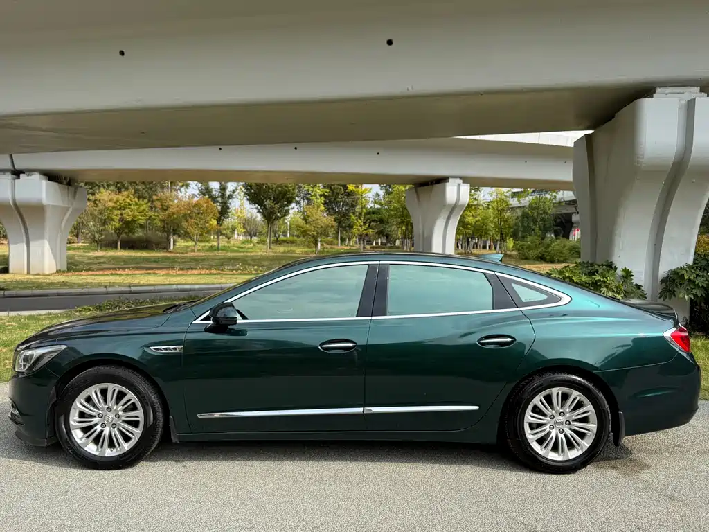 Buick LaCrosse — миниатюра 6