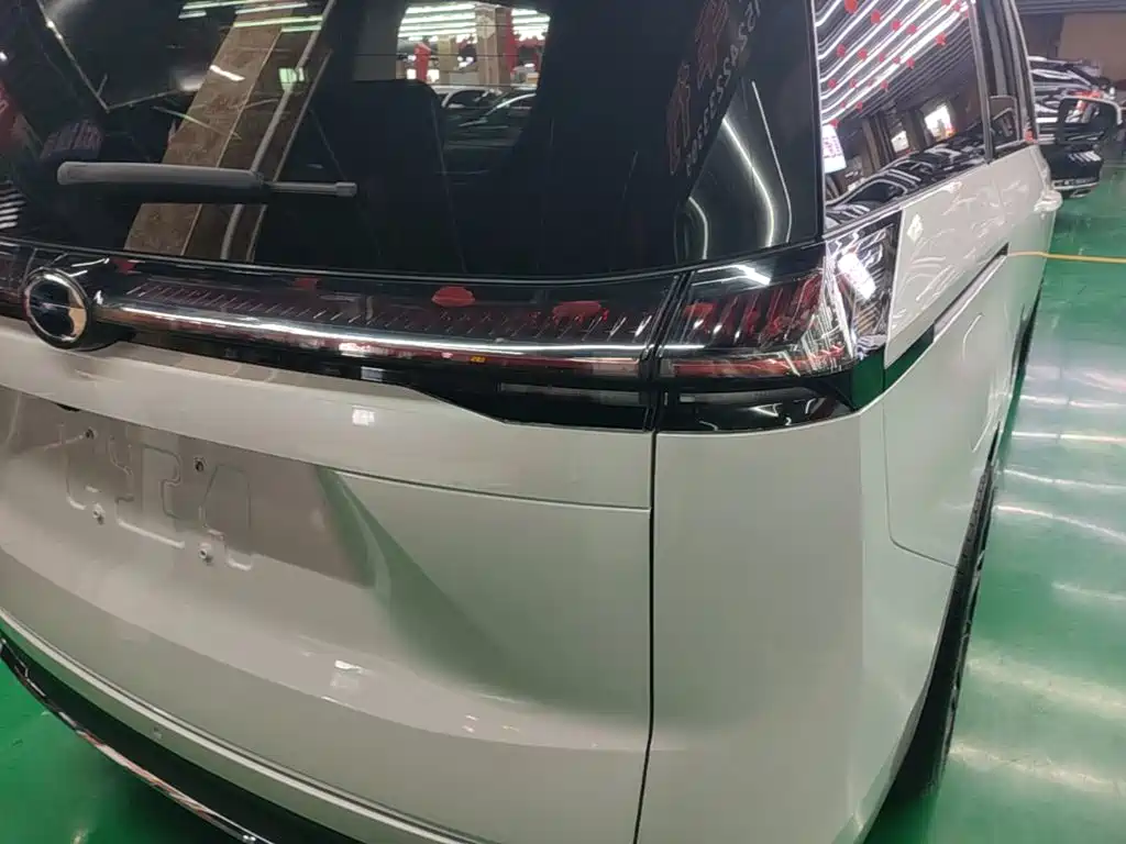 GAC Motor Trumpchi E8 PHEV — миниатюра 8
