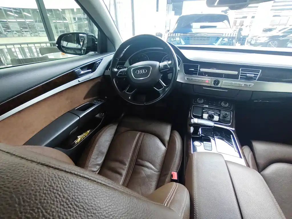 Audi A8 — миниатюра 13