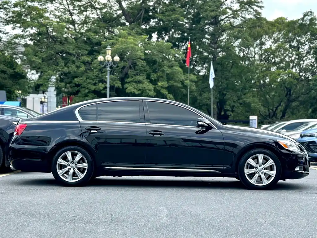 Lexus GS — миниатюра 9