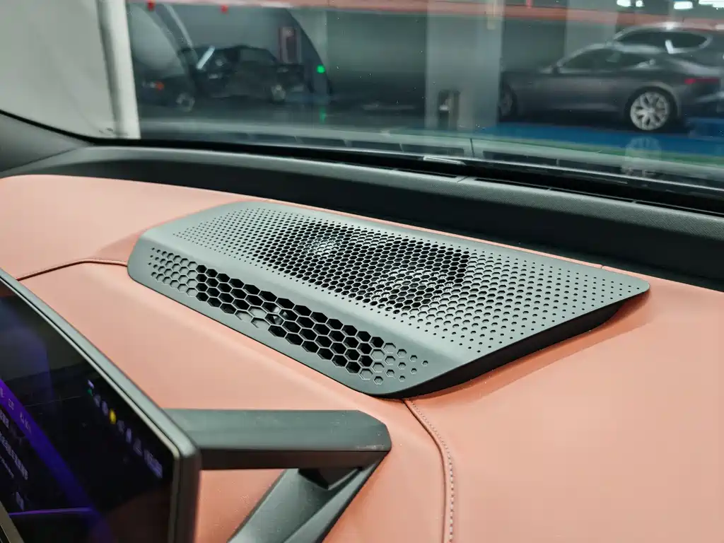BMW BMW iX M60 — миниатюра 26