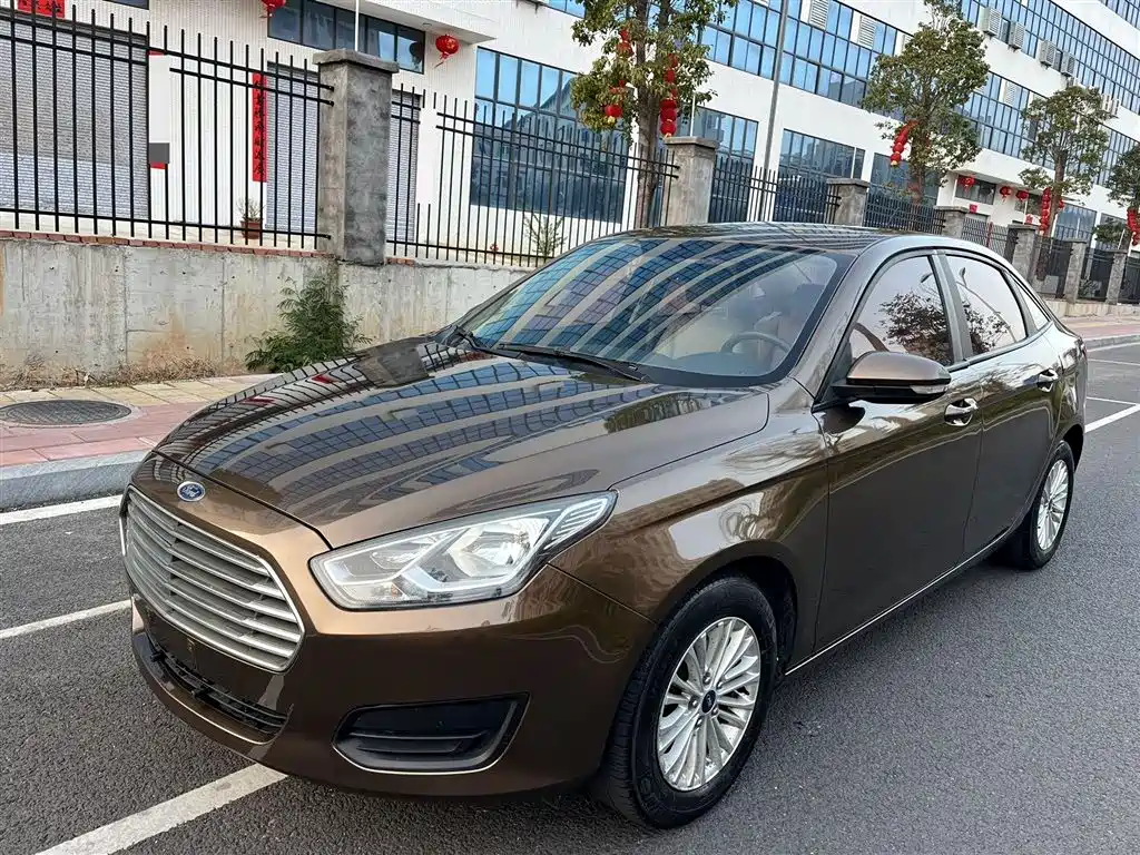 Купить Ford Escort
