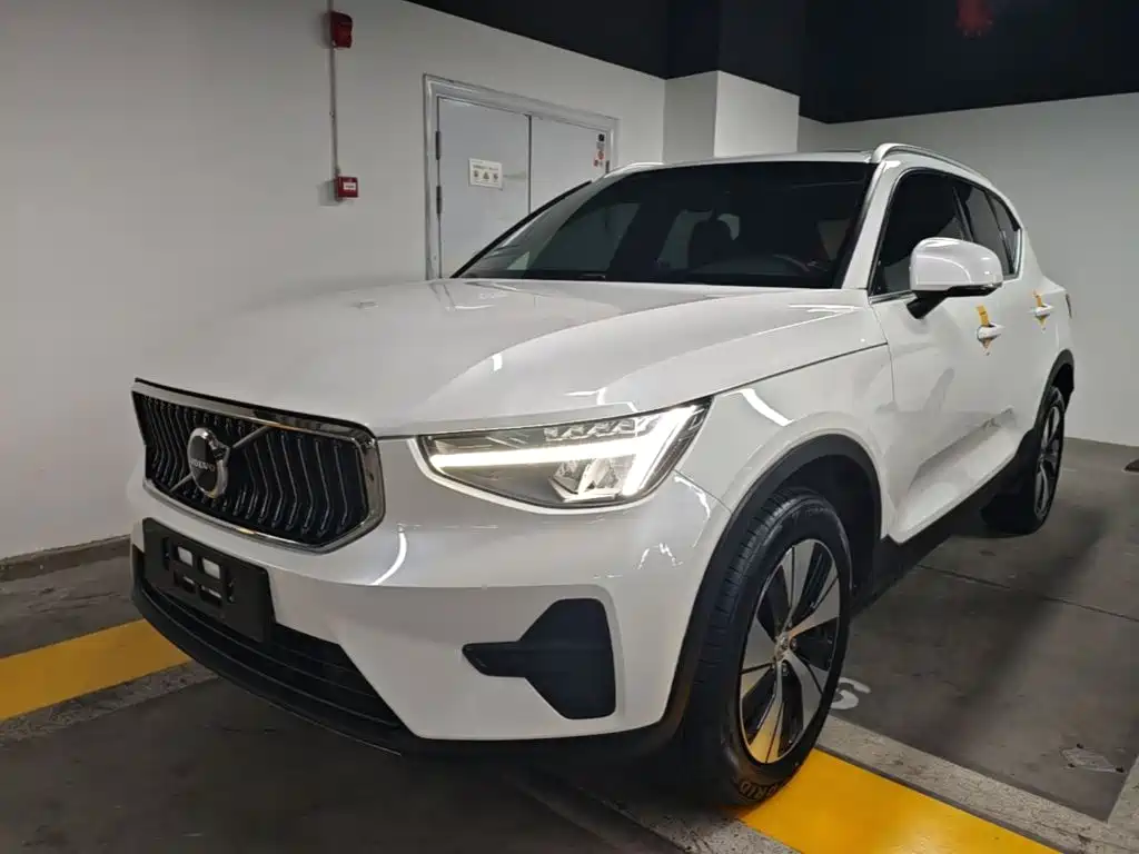 Volvo XC40 — миниатюра 2