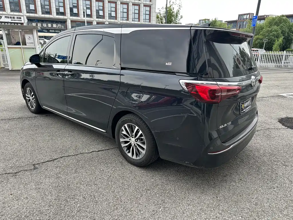 Buick GL8 2023 ES Premium