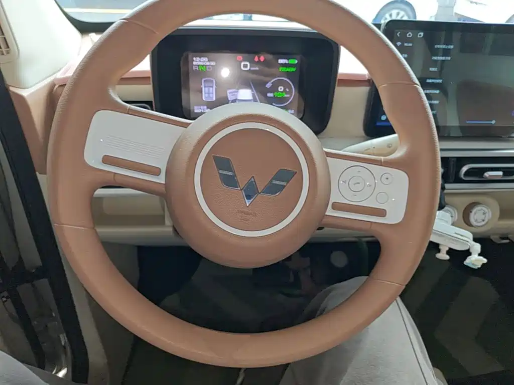Wuling MINIEV — миниатюра 11