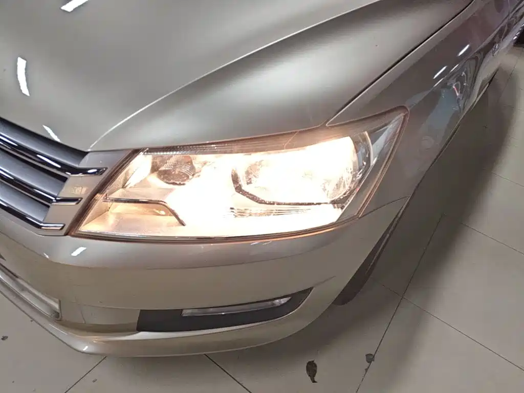 Volkswagen Santana — миниатюра 24