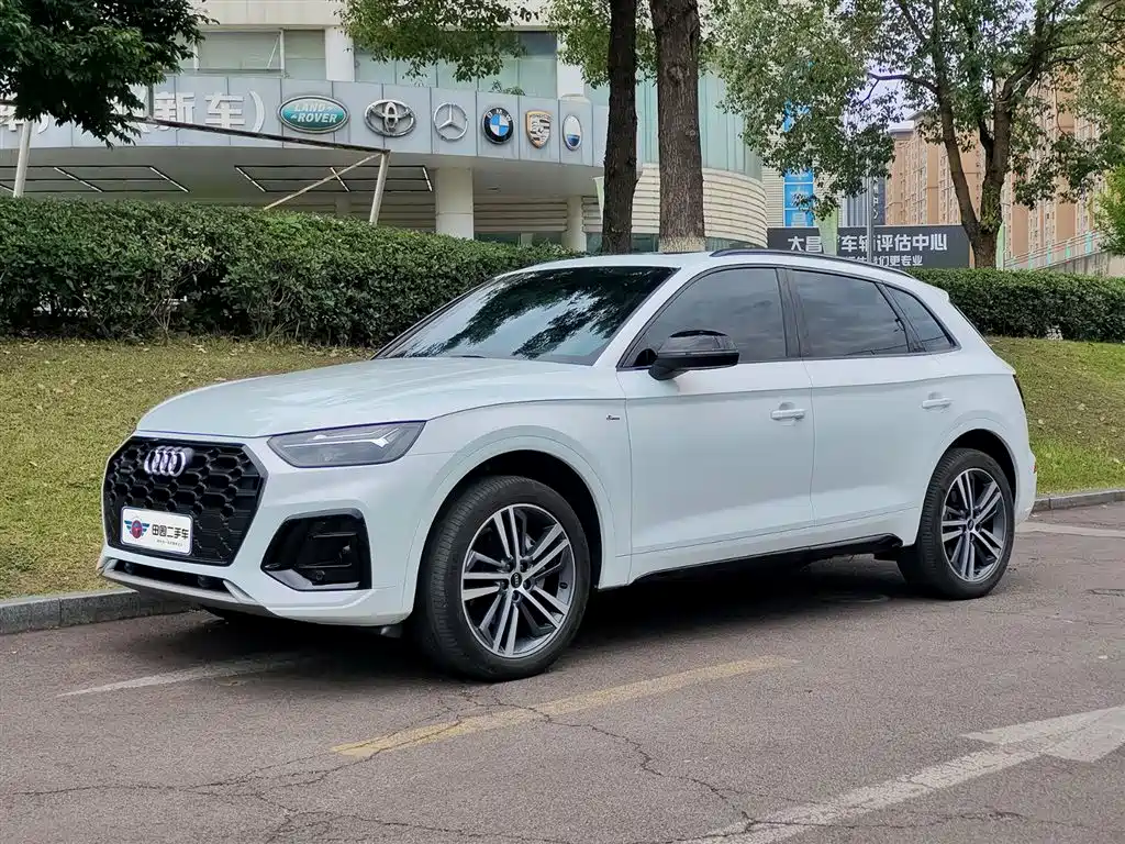 Купить Audi Q5L