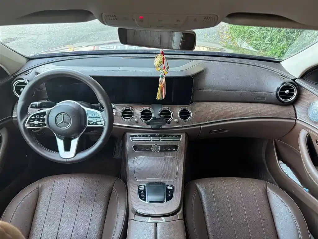 Mercedes-Benz E-Class E 2020 E 300 L Fashion