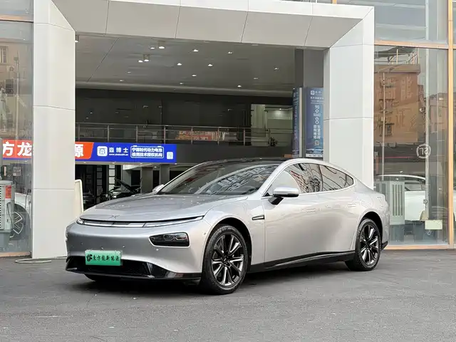 XPeng P7