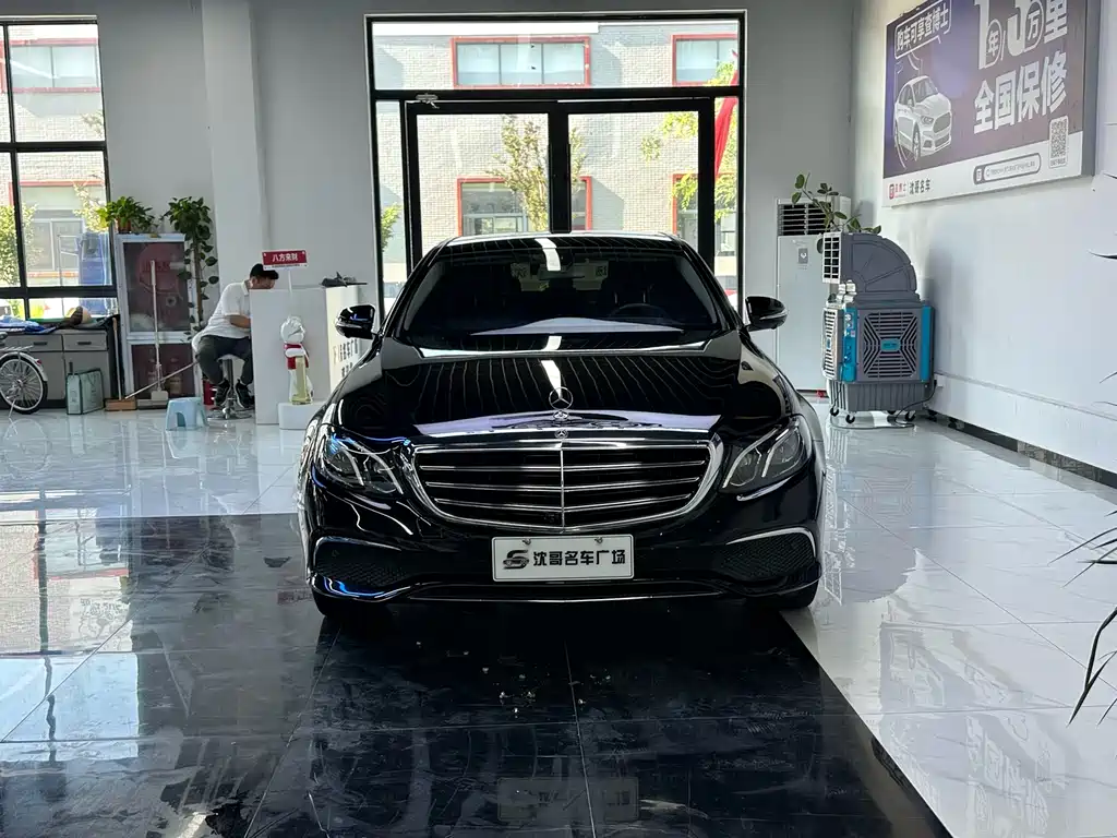 Mercedes-Benz E-Class — миниатюра 2
