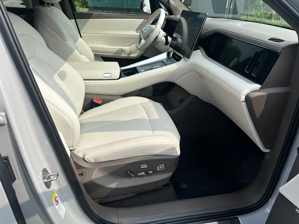 Denza N8L 2025 Flagship