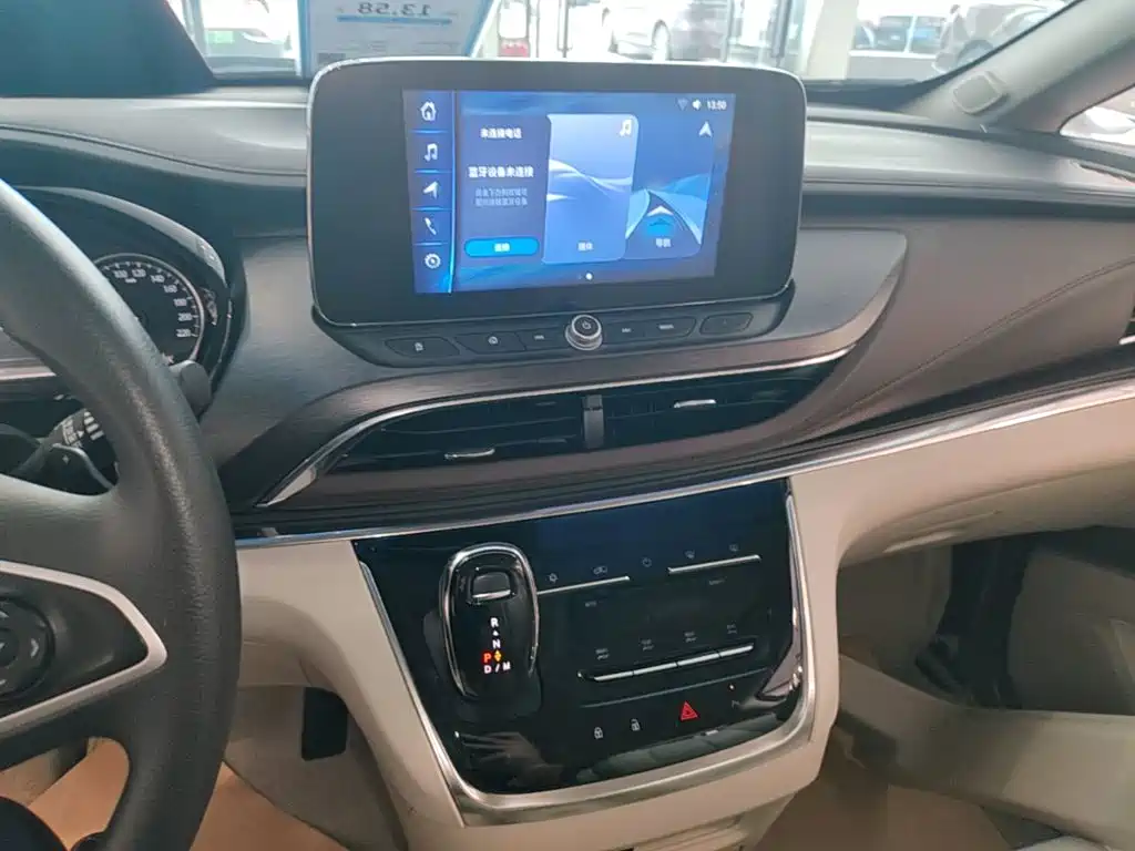 Buick GL8 — миниатюра 13