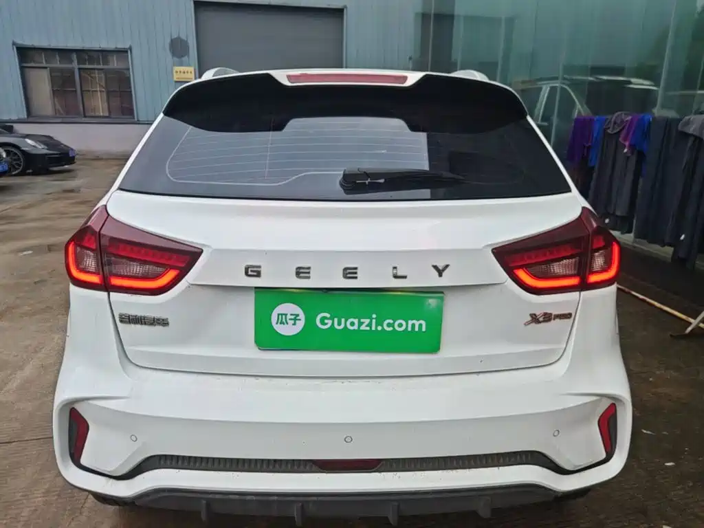 Geely Vision X3 — миниатюра 6