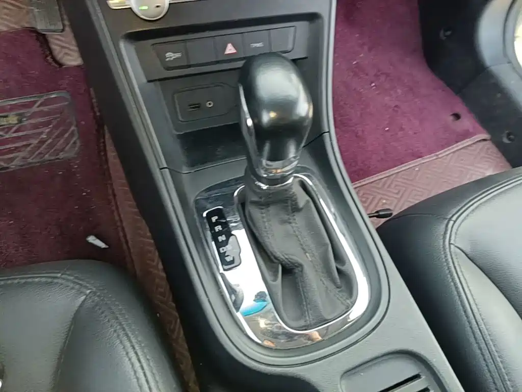 Roewe 360 — миниатюра 14