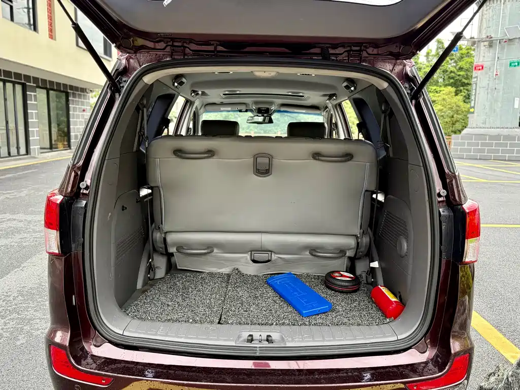 SsangYong Rodius — миниатюра 14
