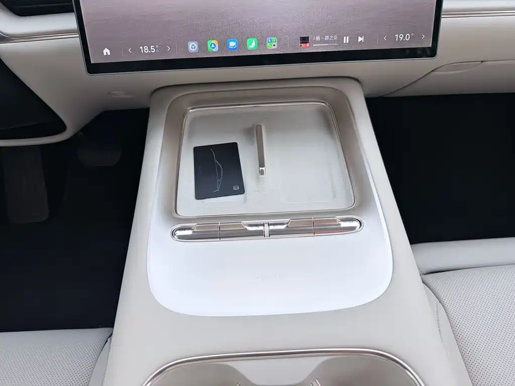 Xiaomi SU7 — миниатюра 9
