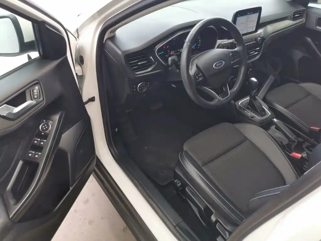 Ford Focus — миниатюра 16