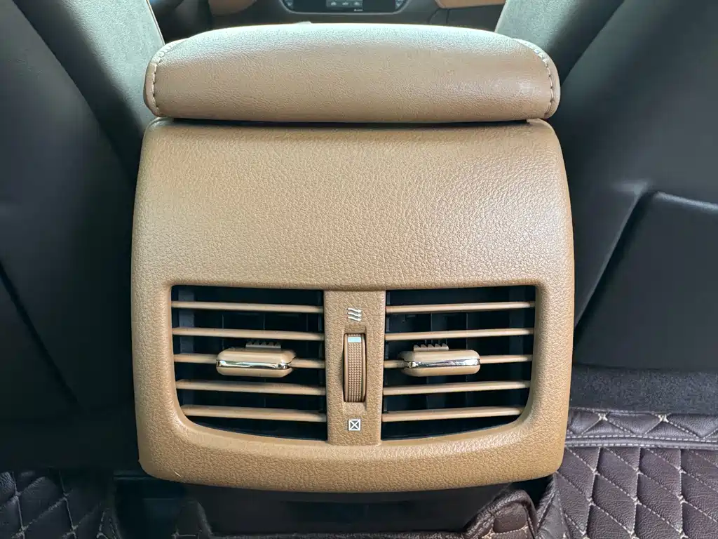 Lexus ES — миниатюра 47