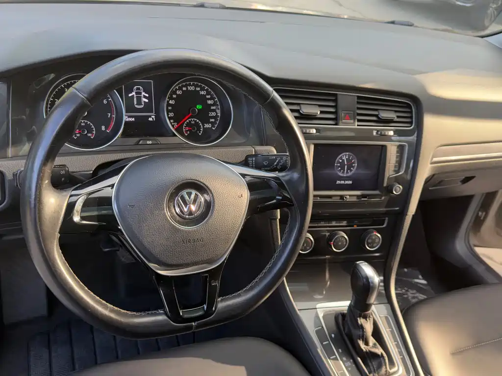 Volkswagen Golf — миниатюра 11