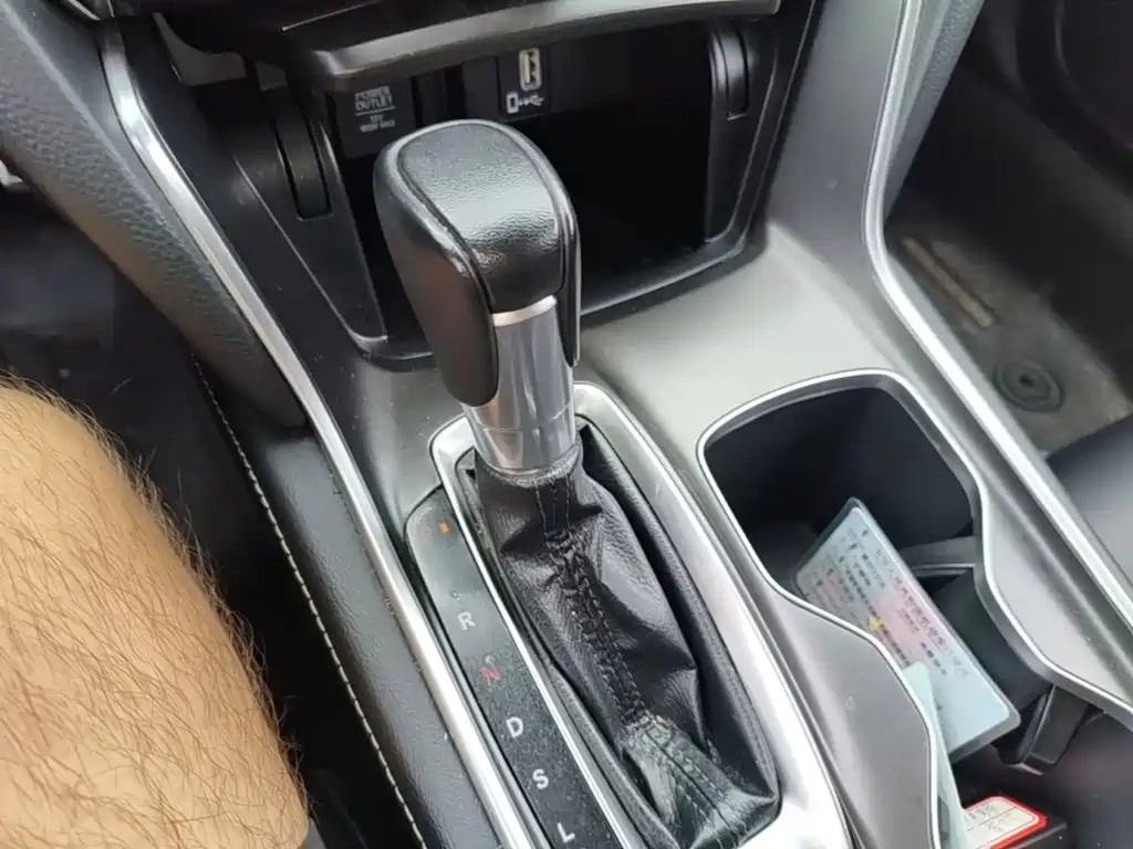 Honda Accord — миниатюра 14