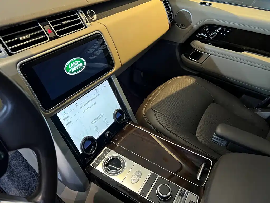Land Rover Range Rover — миниатюра 12