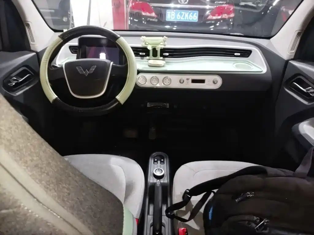 Wuling MINIEV — миниатюра 10