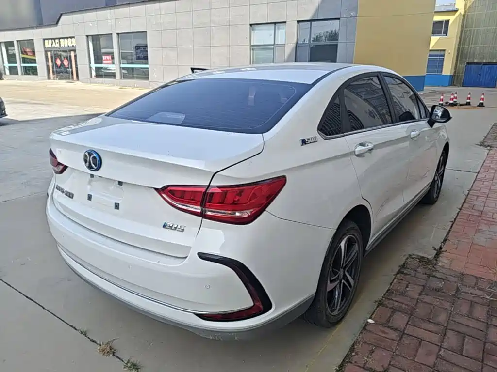 BAIC EU5 — миниатюра 5