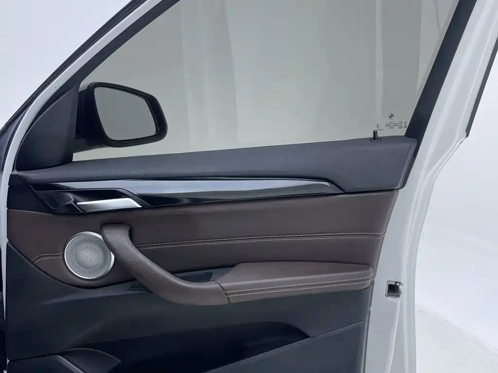 BMW X1 — миниатюра 29