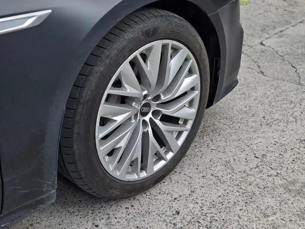 Audi A7L — миниатюра 9