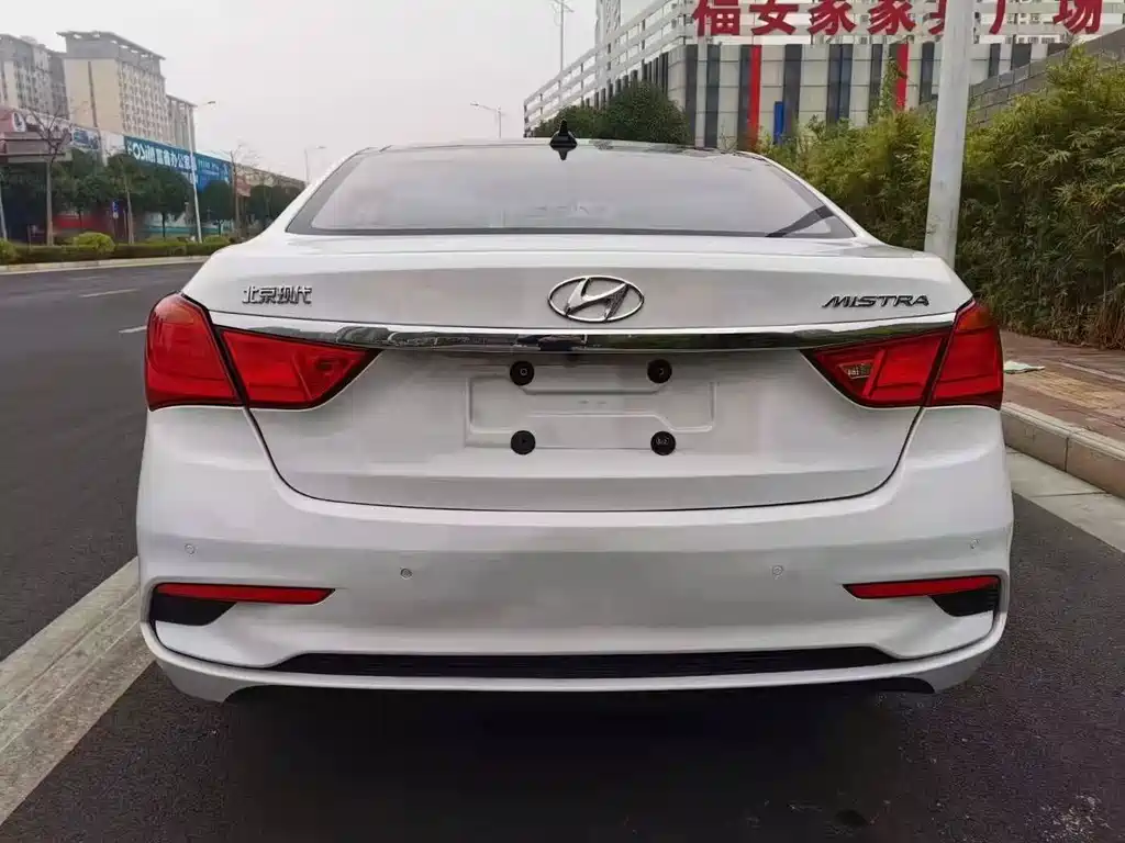 Hyundai Mistra — миниатюра 8