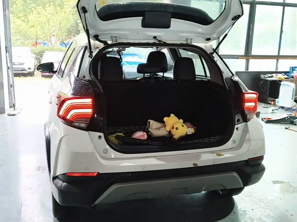 Toyota Yaris L — миниатюра 19