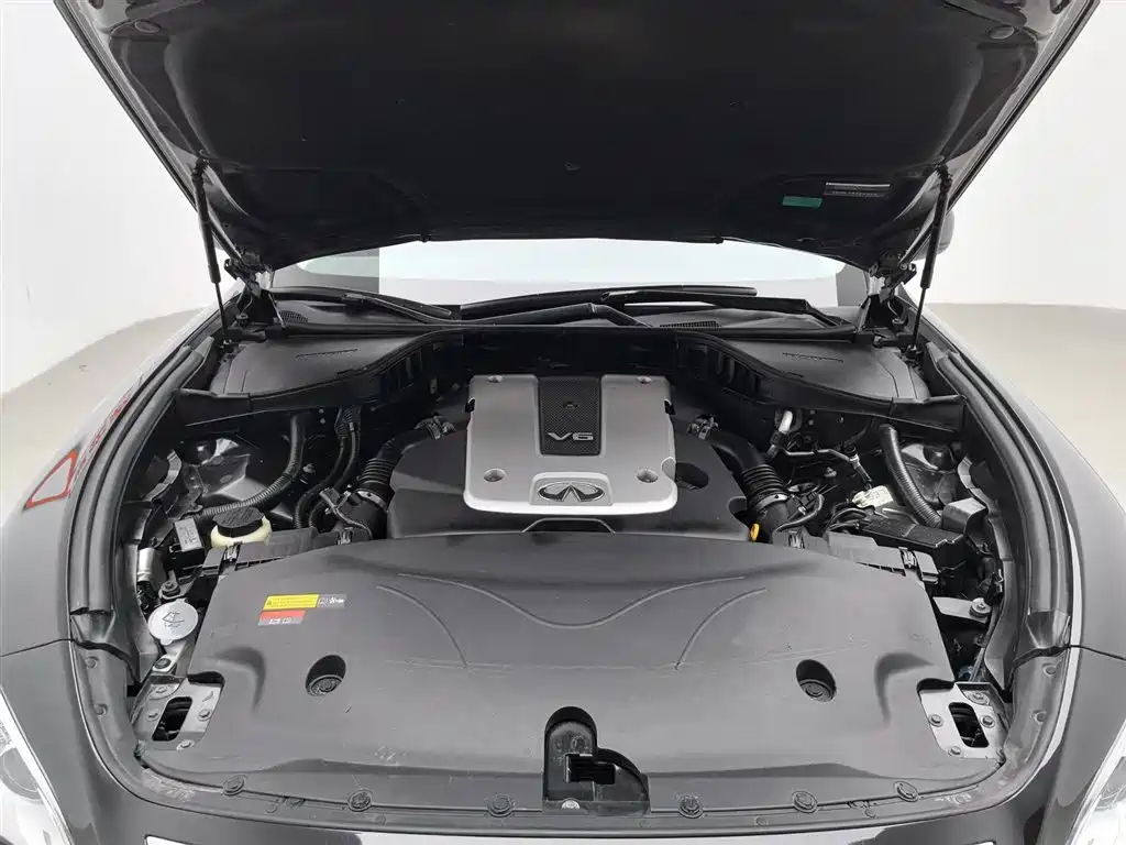 Infiniti Q70 2013 Q70L 2.5L Comfort