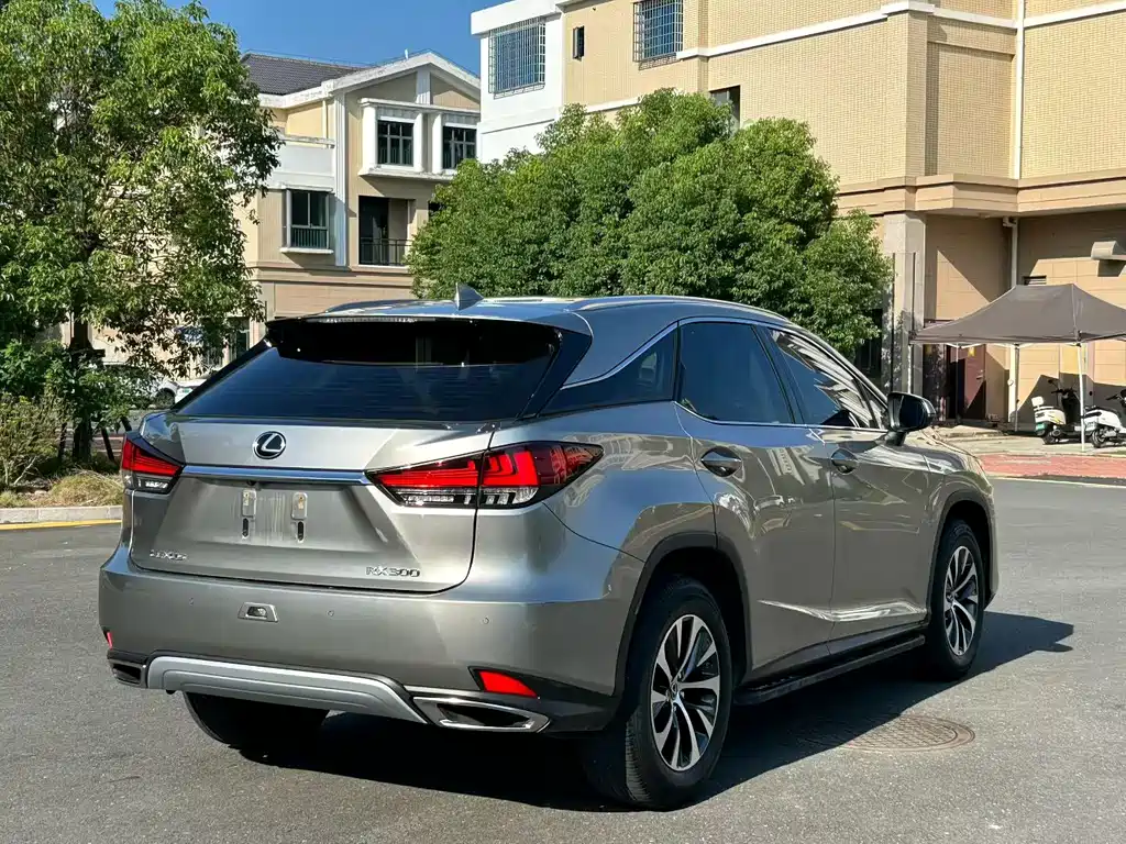 Lexus RX — миниатюра 6