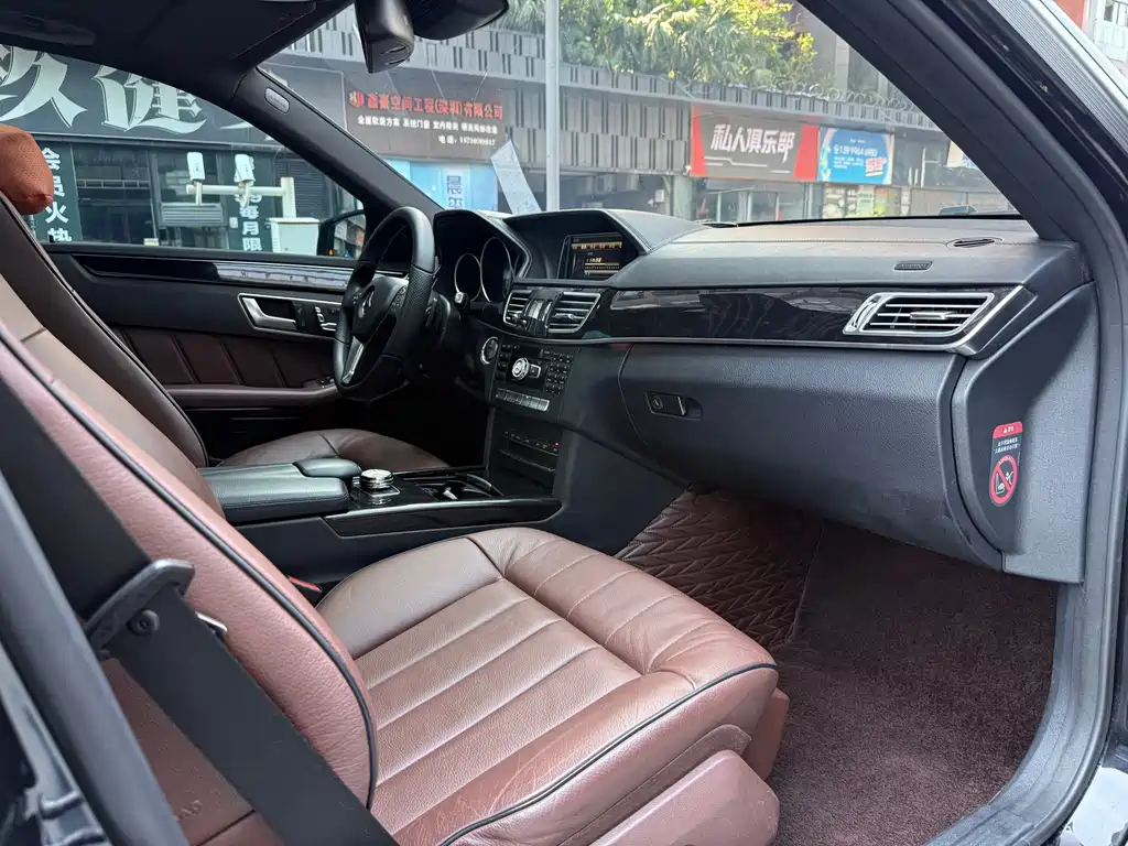 Mercedes-Benz E-Class — миниатюра 12