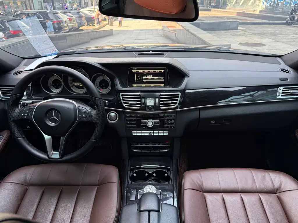 Mercedes-Benz E-Class — миниатюра 15
