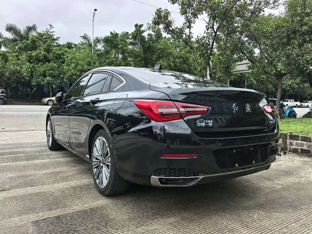 Hongqi Hongqi H5 — миниатюра 12
