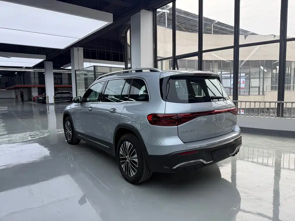 Mercedes-Benz EQB — миниатюра 11