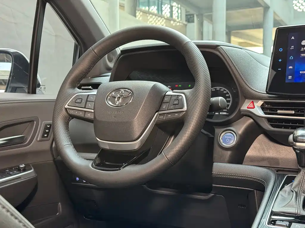 Toyota Sienna — миниатюра 16