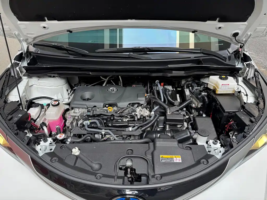 Toyota Sienna — миниатюра 31