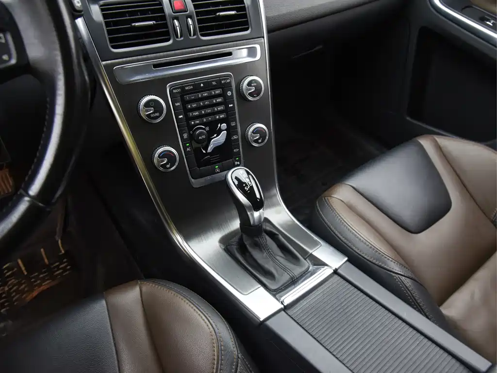 Volvo XC60 — миниатюра 13