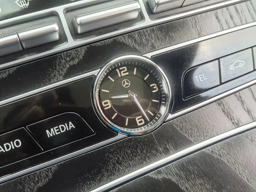 Mercedes-Benz E-Class — миниатюра 22