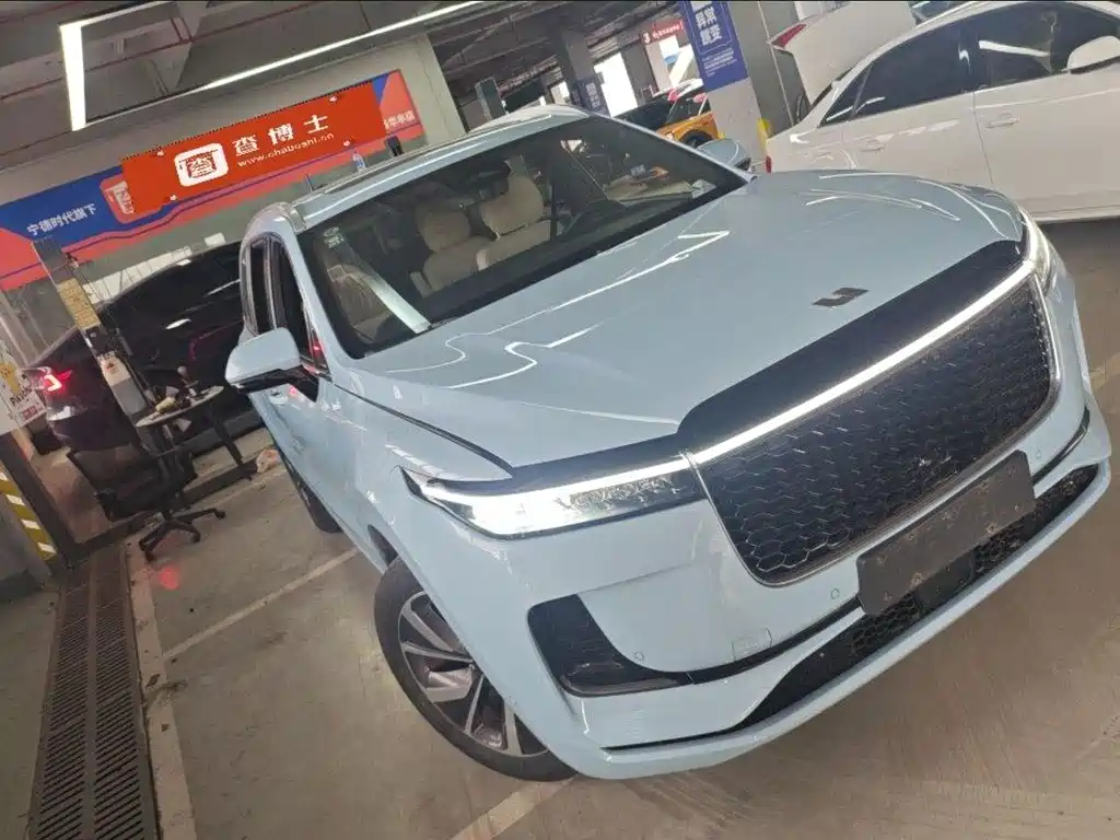 Li Auto Li ONE — миниатюра 2