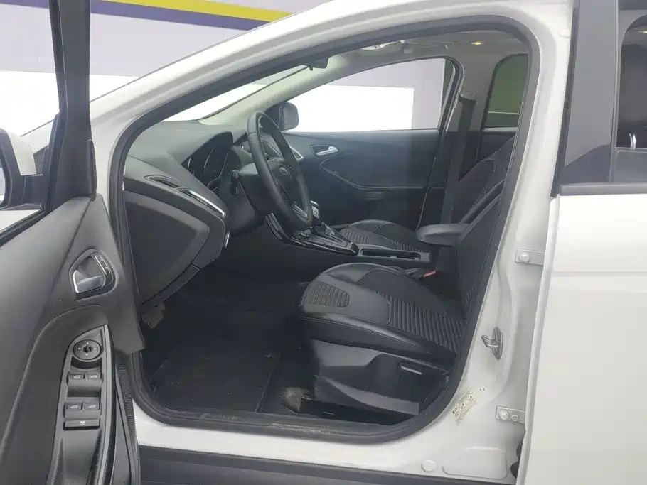 Ford Focus — миниатюра 9