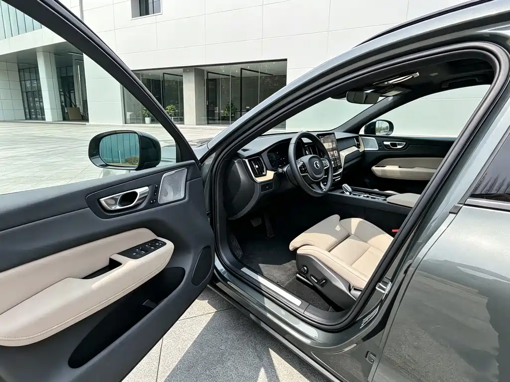 Volvo XC60 — миниатюра 11