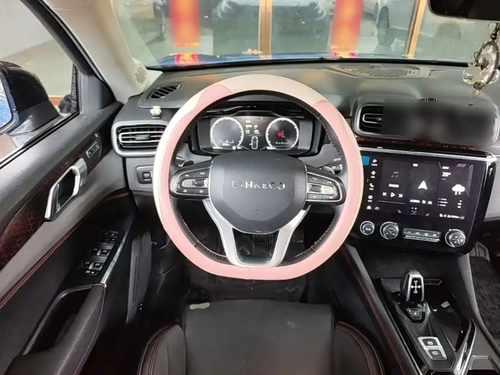 Lynk & Co 02 — миниатюра 11