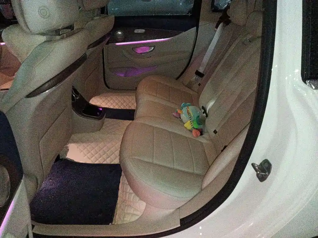 Mercedes-Benz E-Class — миниатюра 14