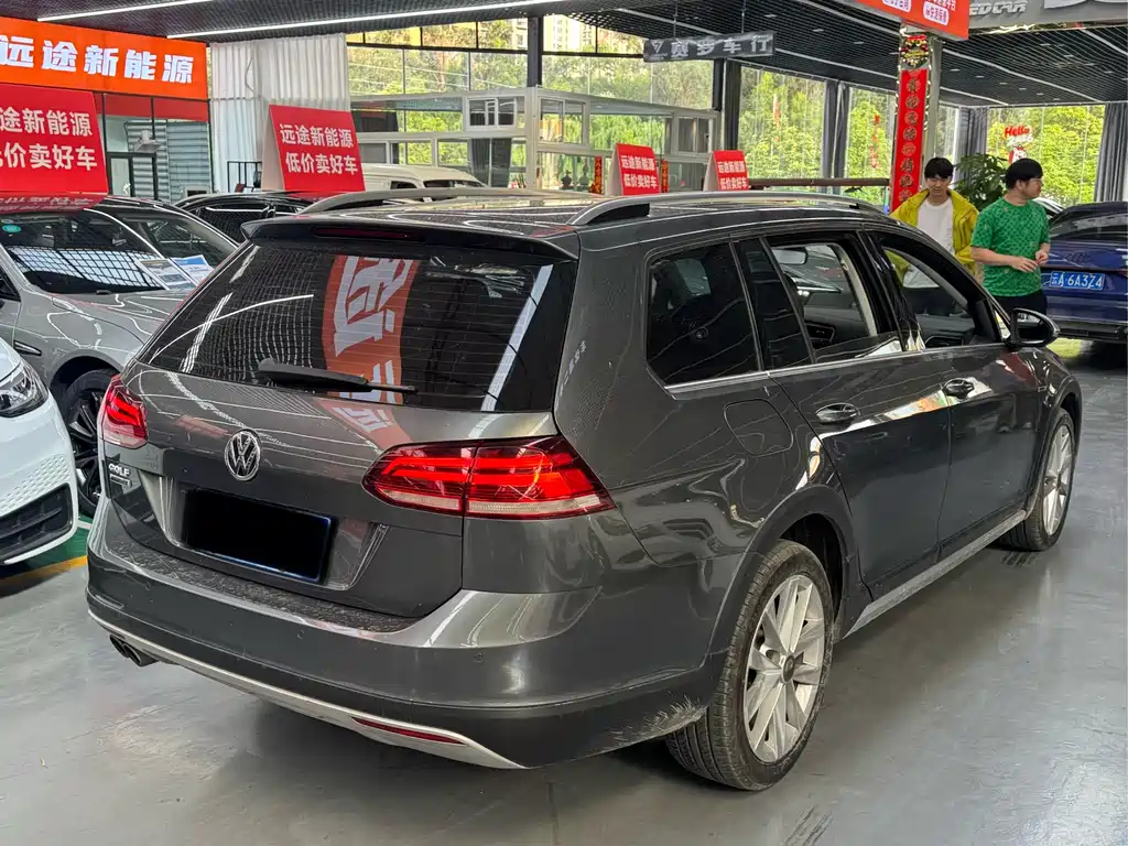Volkswagen Golf 2019 1.8TSI