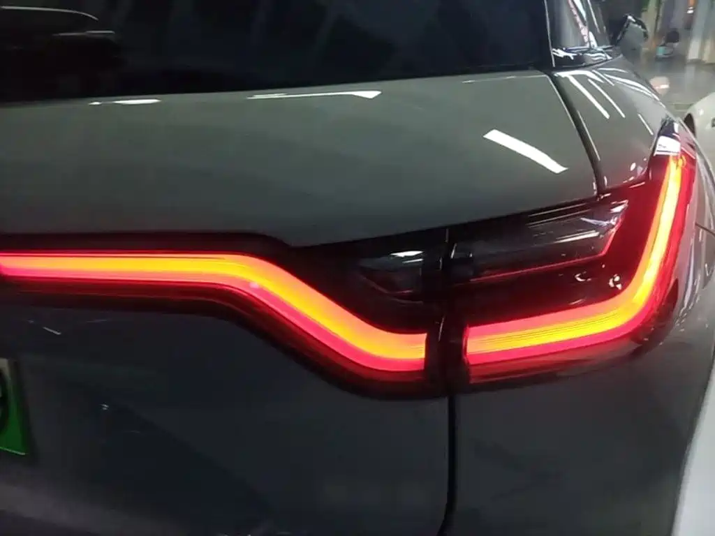 NIO ES6 — миниатюра 8
