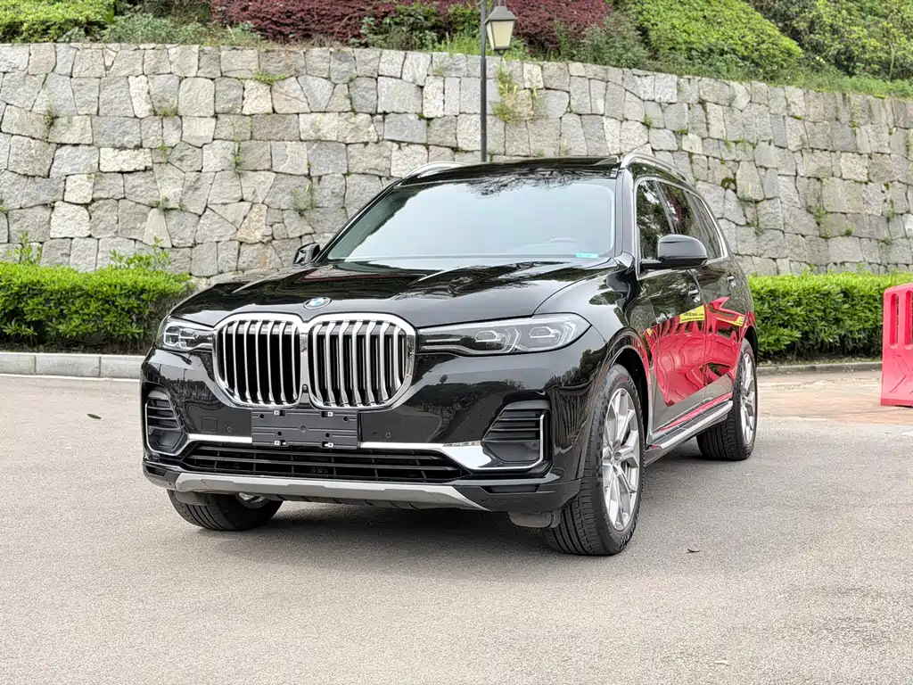 BMW X7 2021