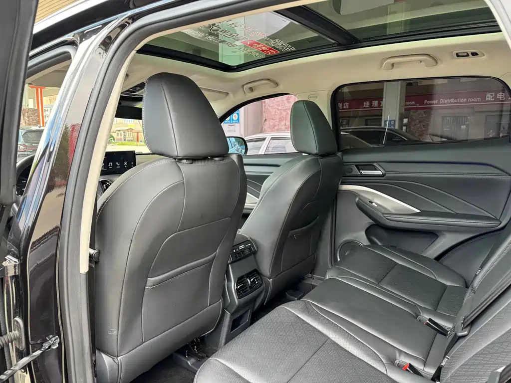 Wey Wey VV6 — миниатюра 4